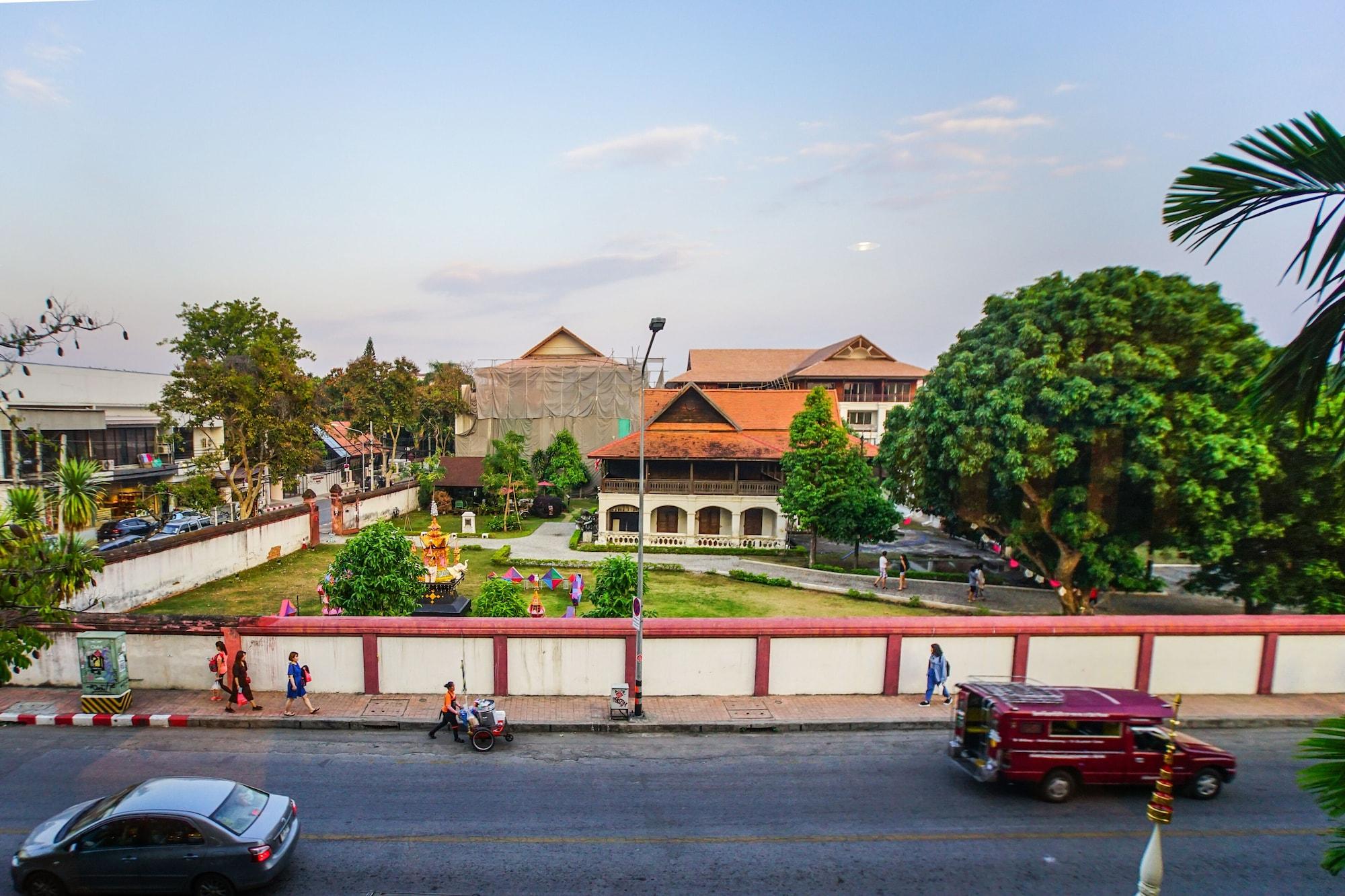 Parasol Inn Chiang Mai Old City Hotel - Sha Plus Exterior foto