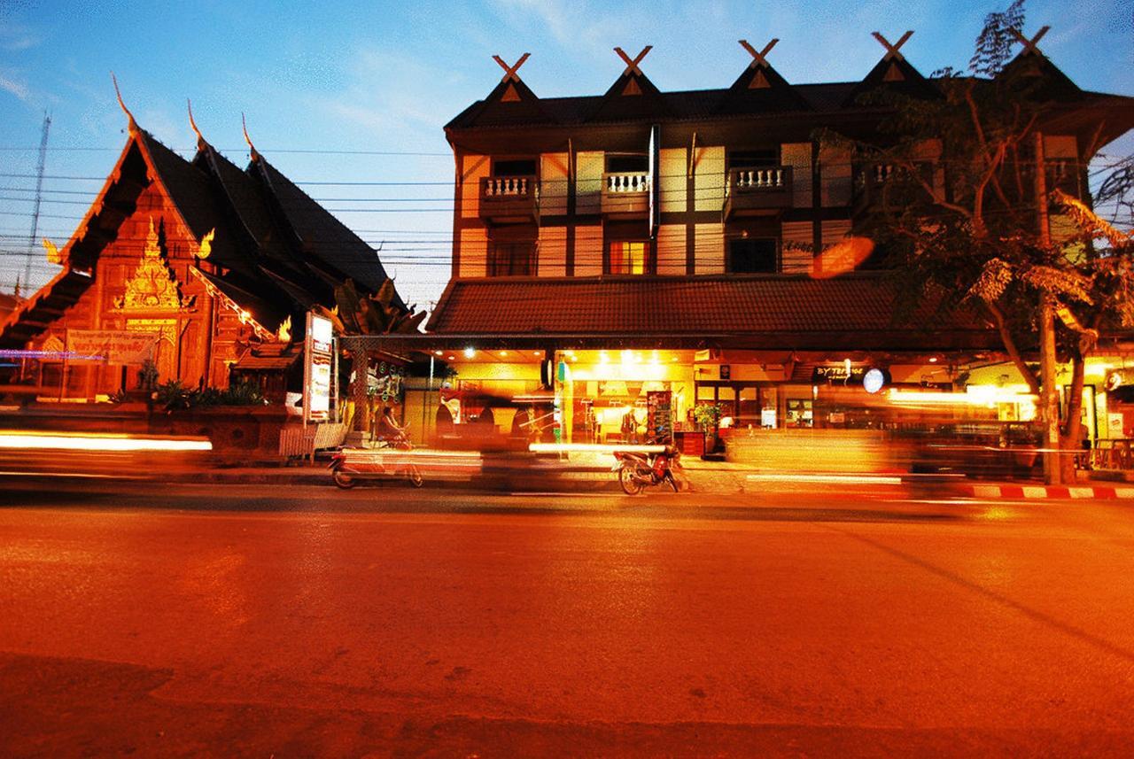 Parasol Inn Chiang Mai Old City Hotel Exterior foto